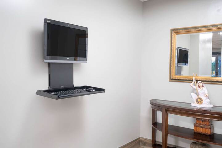 Business Center 16 of 16