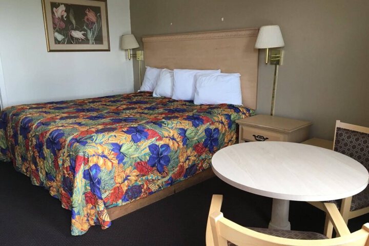 FAIRWAY INN