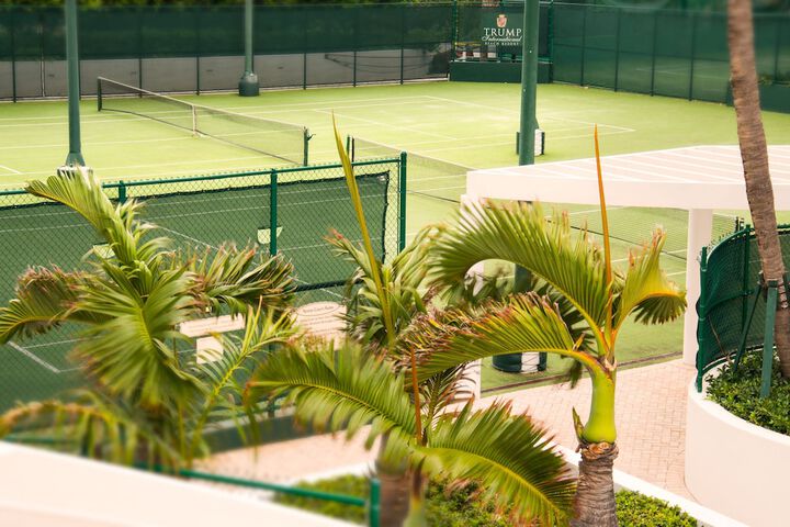 Trump International Beach Resort