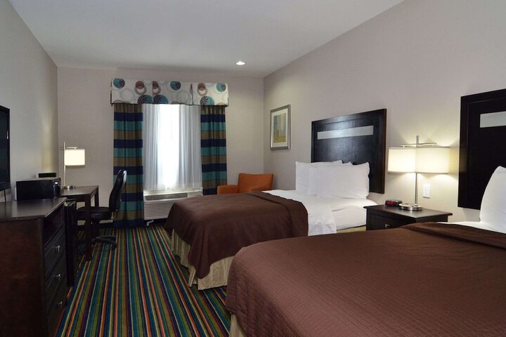 Room 11 of 25