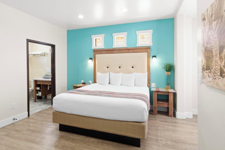 Bluff Dwellings Resort