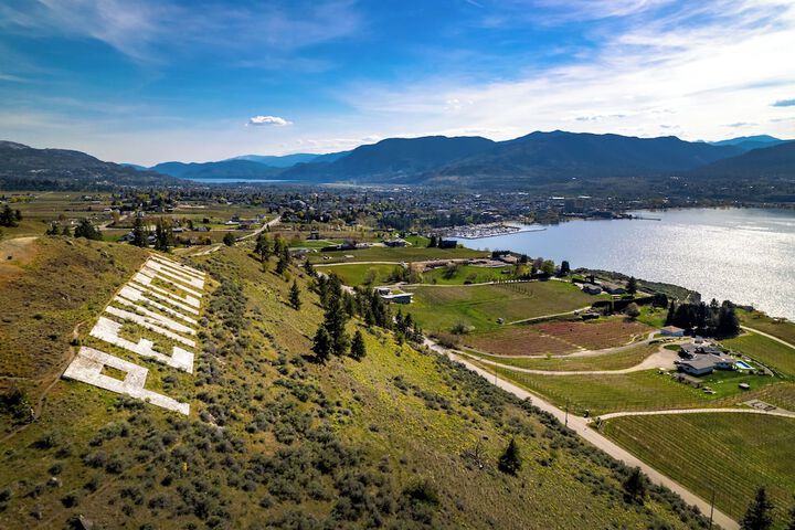 Okanagan Lakefront Resort