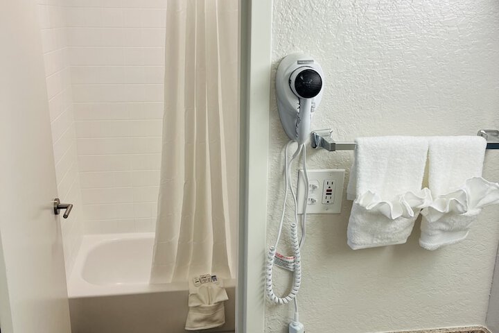 Room 26 of 70