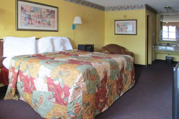 Room 22 of 25