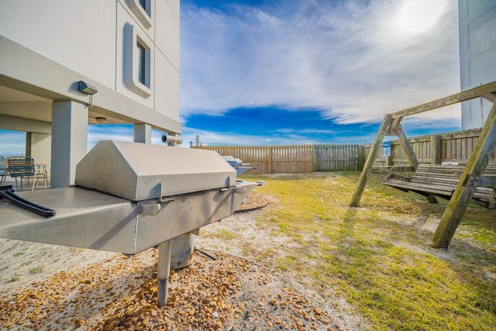 Terrace/Patio 16 of 17
