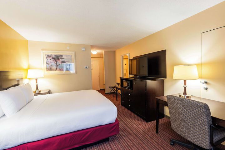 Room 28 of 113