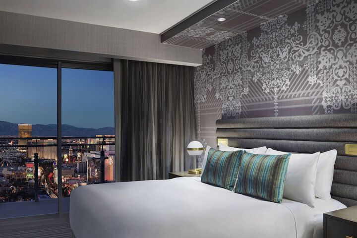 Room 73 of 138