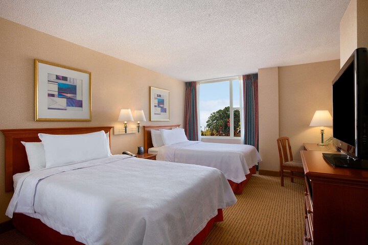 Room 10 of 19