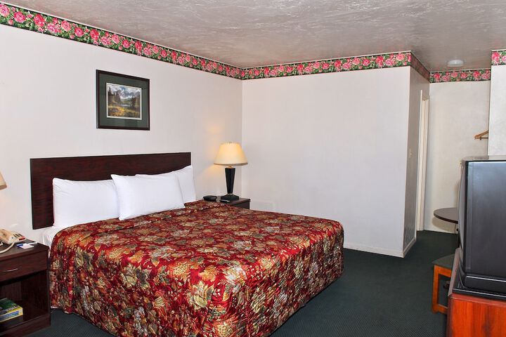 Room 30 of 34