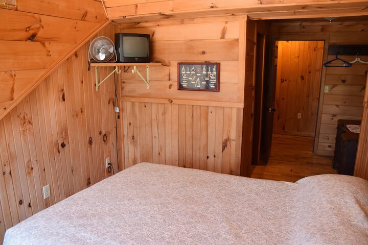 Room 35 of 127