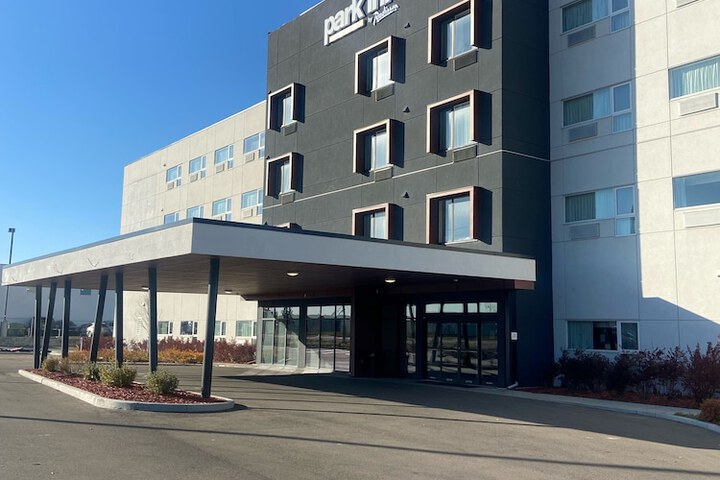 Park Inn by Radisson Edmonton Airport