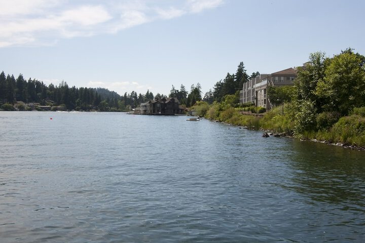 Lakeshore Inn