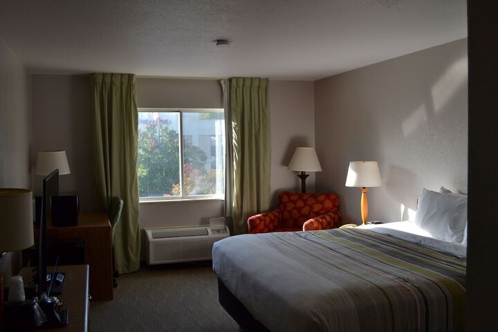 Room 31 of 63