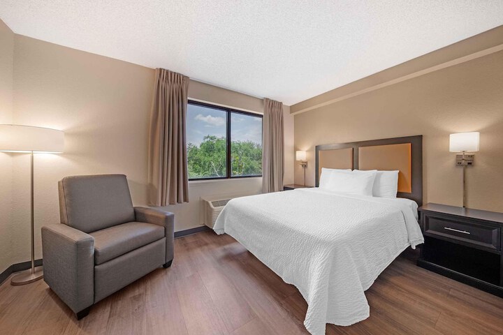 Extended Stay America Suites Ft. Lauderdale Cyp Crk NW 6th Wy