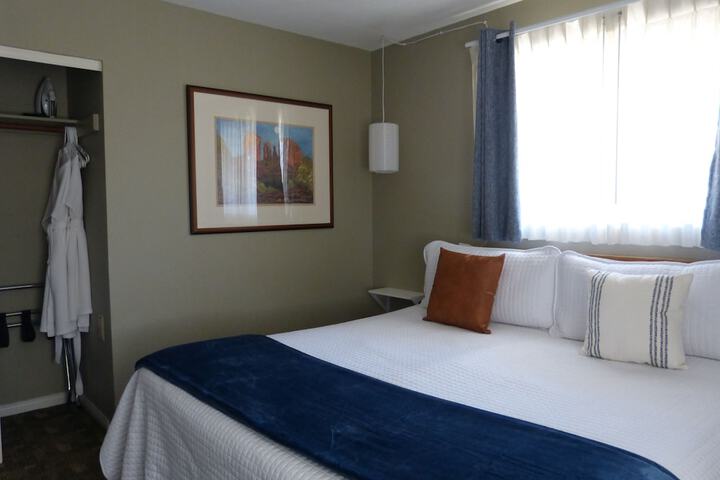 Room 32 of 52