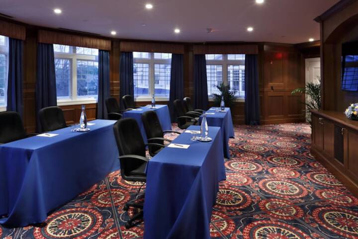 Madison Beach Hotel