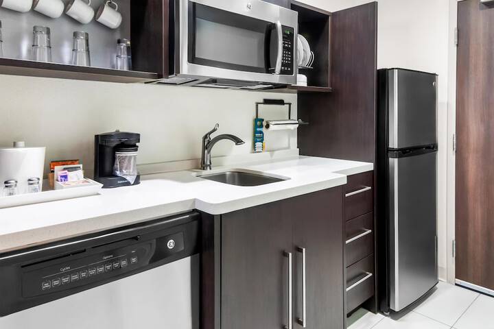 Home2 Suites by Hilton Dallas Grand Prairie