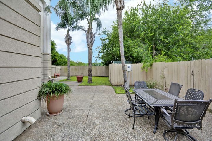 Terrace/Patio 34 of 37