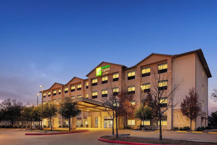 Holiday Inn Express & Suites-Dripping Springs - Austin Area by IHG
