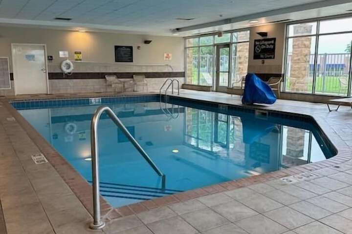 Pool 5 of 25