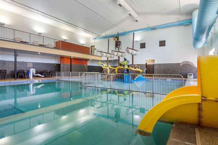 Pool 4 of 25