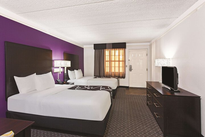 Room 25 of 61