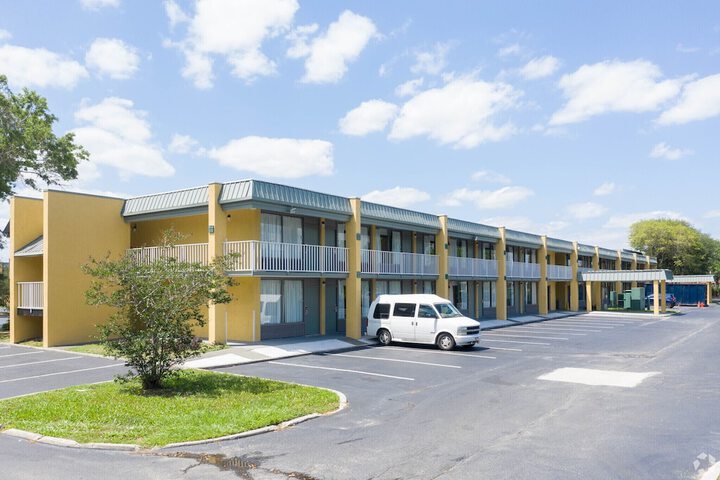 Hotel 3 of 28