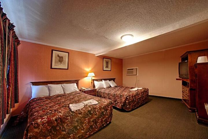Room 11 of 23