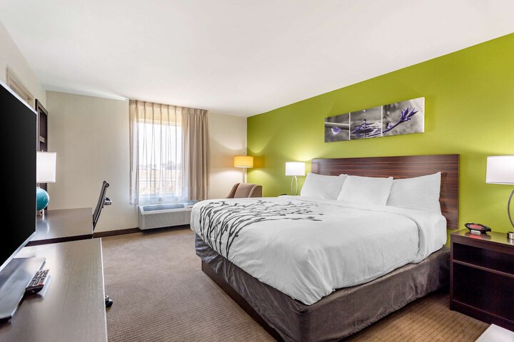 Room 19 of 35