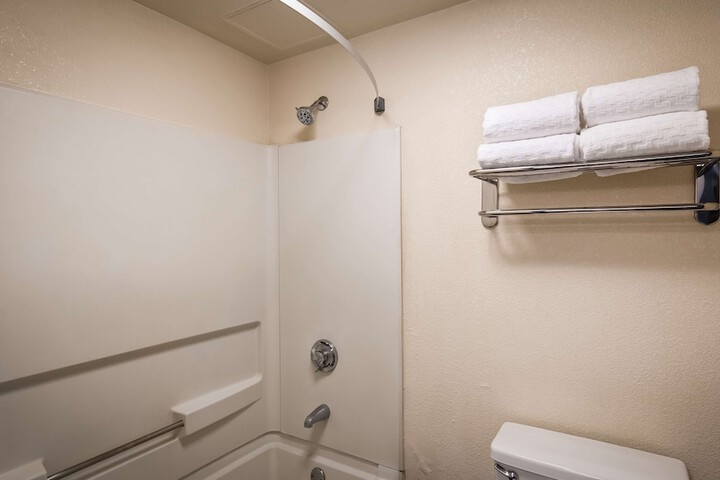 Room 62 of 86
