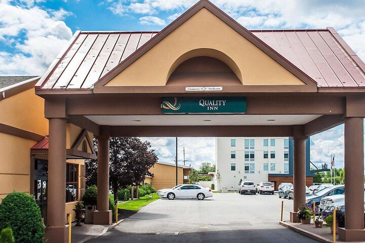 Hotel 5 of 54