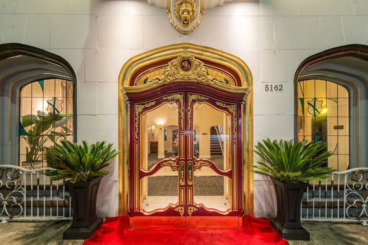 Hotel 4 of 71