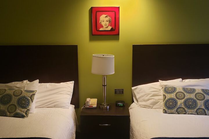 Room 37 of 42