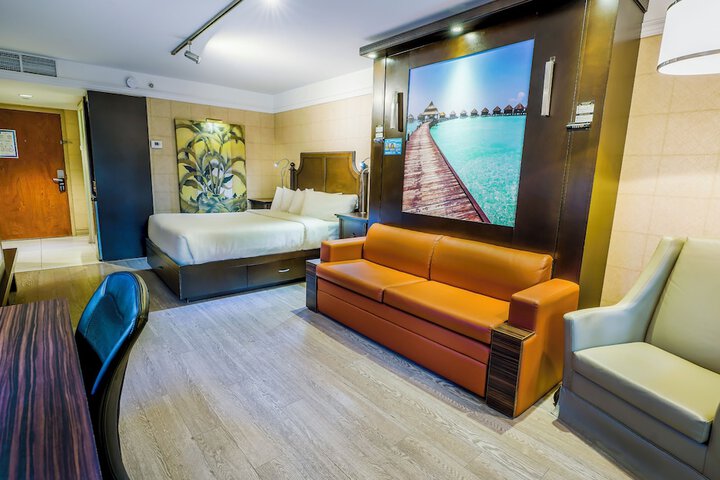 Room 34 of 109