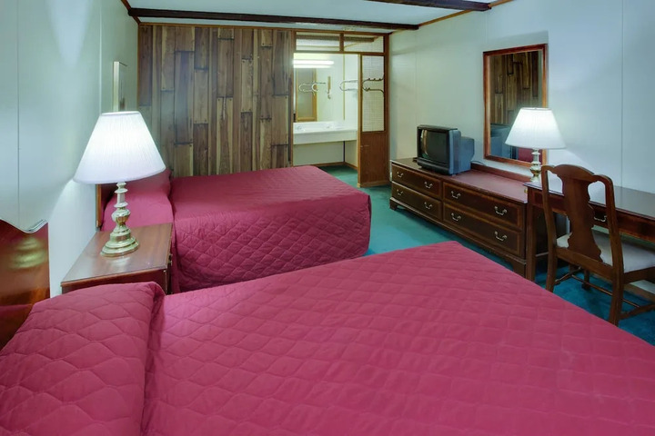 Vienna Wolf Trap Hotel / Tysons Corner