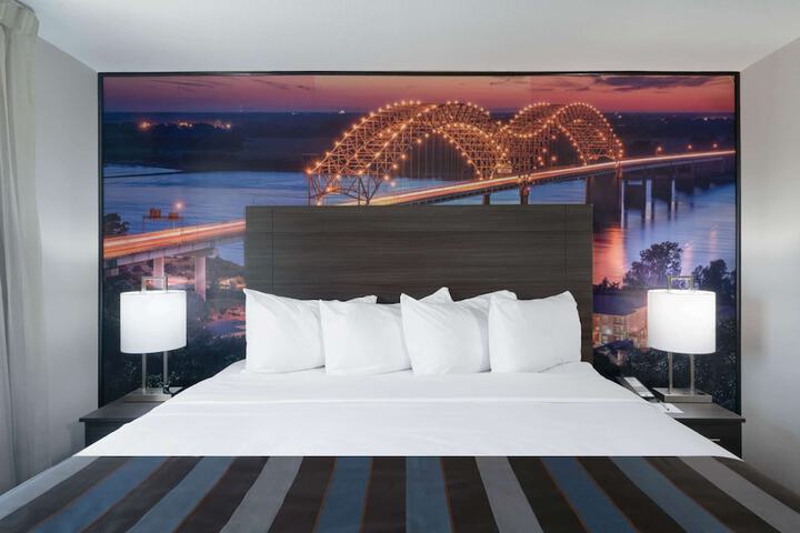 Room 19 of 28