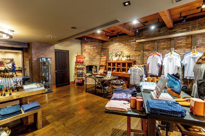 Gift Shop 95 of 115