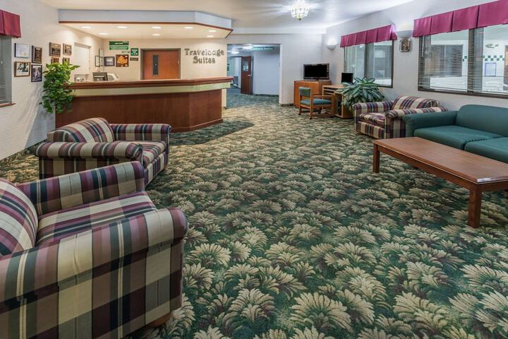 Travelodge Suites by Wyndham Newberg