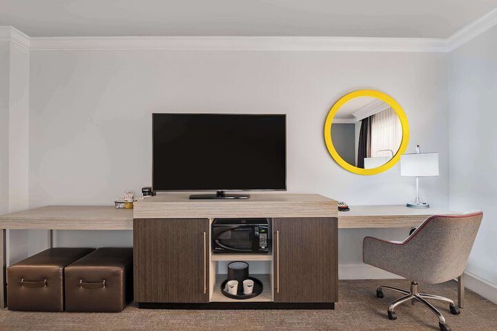 Room 18 of 46