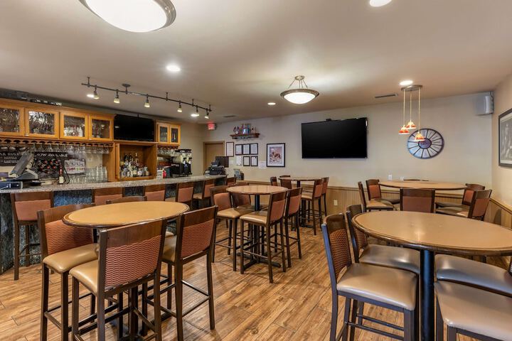 Best Western Swiss Clock Inn
