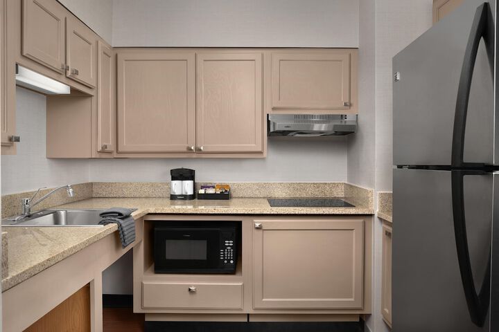 Homewood Suites by Hilton Raleigh / Cary