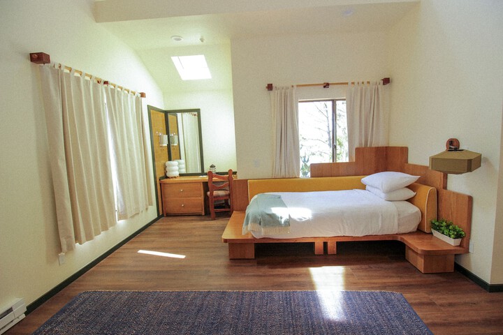 Room 17 of 64