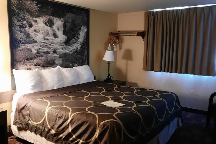 Room 21 of 41