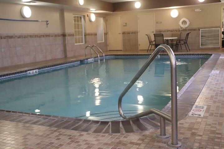Pool 10 of 85