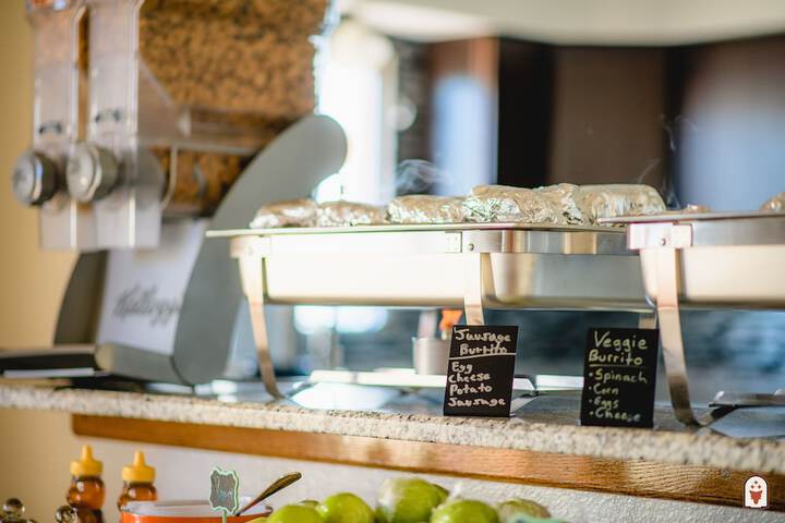 Breakfast/Coffee Service 100 of 110