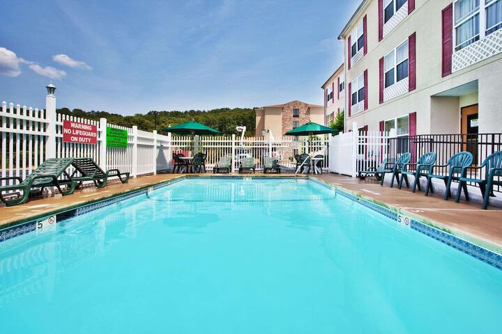 Pool 2 of 21