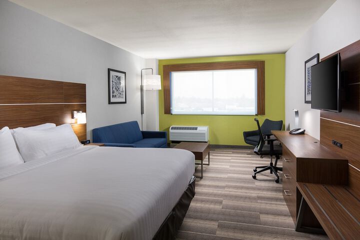 Room 10 of 21