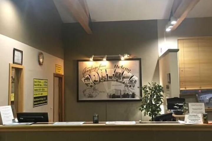 Super 8 by Wyndham Helena