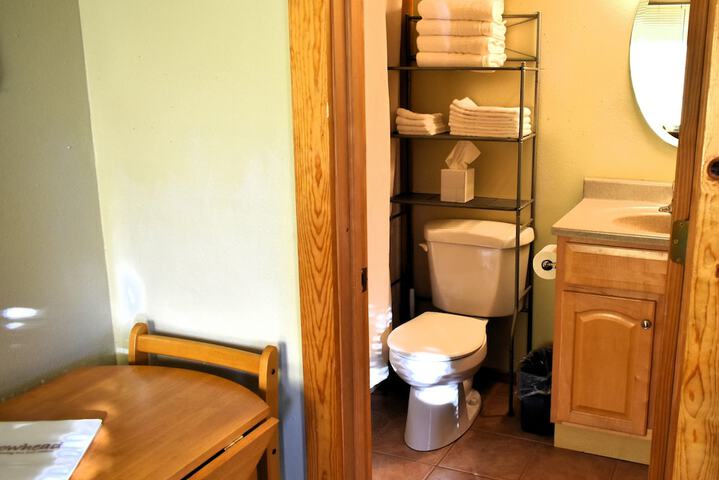 Room 52 of 96