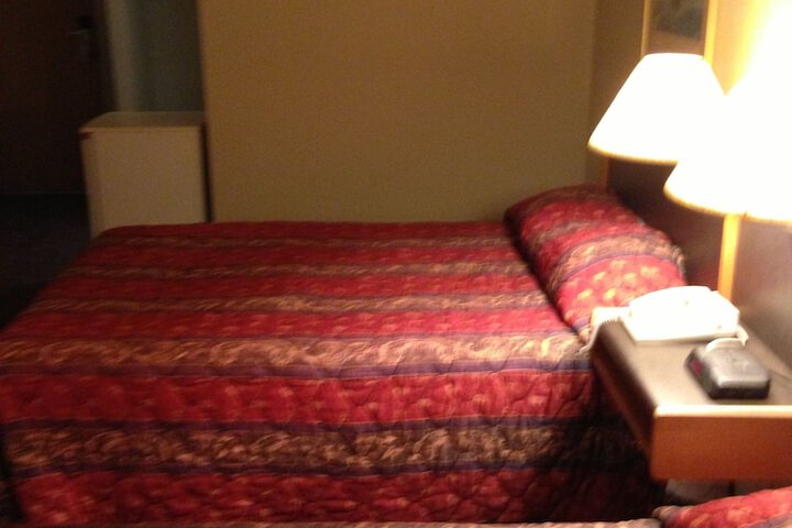 Room 52 of 68